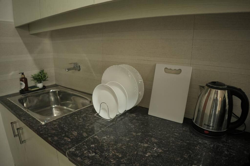Luxury Apartment Near Pari Chowk Greater Noida Luaran gambar