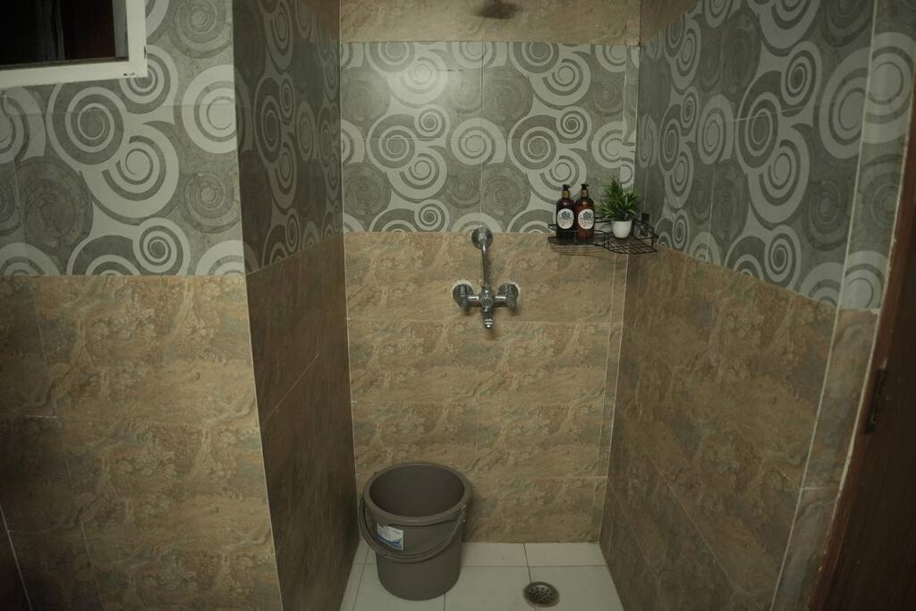 Luxury Apartment Near Pari Chowk Greater Noida Luaran gambar